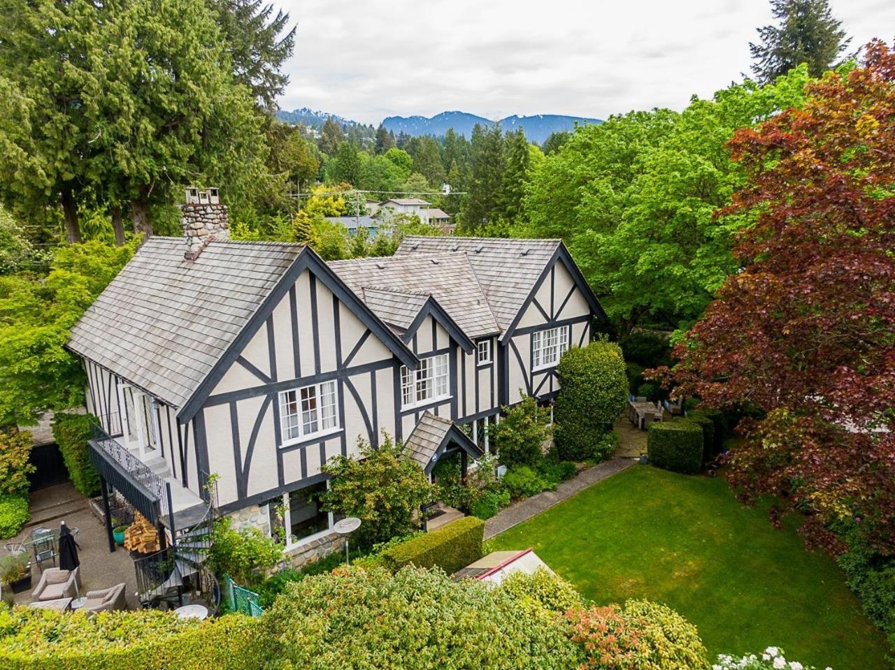 Suite Smart West Vancouver Exterior foto